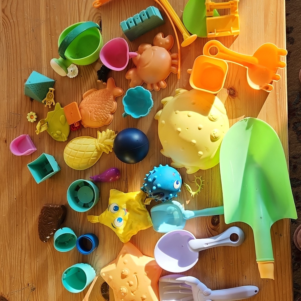 Miscellaneous plastic kids toys